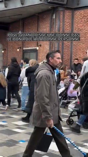 Reportage Disney on Instagram: "Reportage complet sur Disneyland Paris 👉 YouTube : lien en bio https://www.youtube.com/channel/UC0B3Xn02i43_jKm49bbdhtQ #disneylandparis #paris #vacances #disney #reportage #famille #pourtoi #mickey #princesse #doc #docu #documentaire #chateau #bordeaux #toulouse #lyon #lille #m6 #tf1 #30ans #25ans #30ansdisneylandparis"