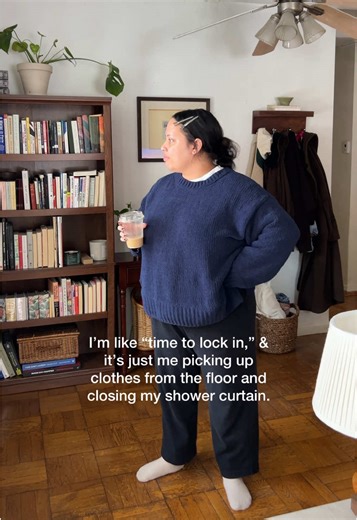 Color Coordinate Your Closet for a Perfectly Organized Space