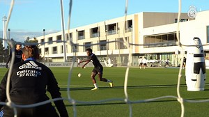 🥁 Inside Training 🥁 🎯 Shooting session & goals galore! ⚽️ ¡Golpeos y goles de calidad! | Real Madrid C.F.