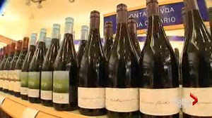 LCBO stores will start locking down liquor this fall - National | Globalnews.ca