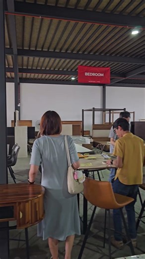 Today's customers visit.