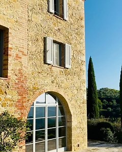 3.3K views · 540 reactions | One of those spectacular Tuscan days - brilliant blue sky and that unique Tuscan light that illuminates the stone, the olive trees and the valley around us. Off to check on a few things come along in my stories if you like. | Debbie Travis | Facebook