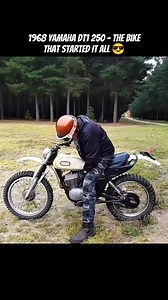 🤔Who Remembers the 1968 Yamaha DT1 250? ‎#dirtbike #motocross #enduro #race #motosports #2stroke ‎- ‎credit ‎Subscribe YouTube Channel : Billy Kaine | Mike's Bike77