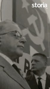 Nel 1946 il ministro della Giustizia Palmiro Togliatti firma un’amnistia che libera migliaia di fascisti e collaborazionisti. L’obiettivo dichiarato è pacificare l’Italia uscita dalla guerra civile. Ma molti la vedono come un colpo di spugna che impedisce di fare i conti con il passato. L’amnistia Togliatti resta una delle scelte più discusse del dopoguerra. #fascismo #Mussolini #togliatti #amnistia #comunismo #PCI #ww2 #WWII #wwiihistory #25aprile #HistoryReels | Dentro La Storia