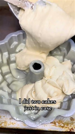 Using a Hand Mixer - I broke my Kitchen Aid Stand Mixer😢 #homebaker #baking #cake #foryou