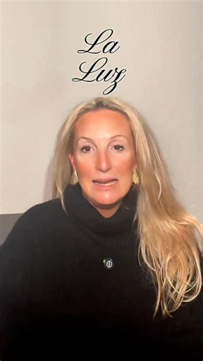 Meritxell Majoral | ✨ La definición que compraste de ti ya no te representa. Ni te sirve. Ni te es útil. Quizás llevas demasiado tiempo sintiéndote... | Instagram