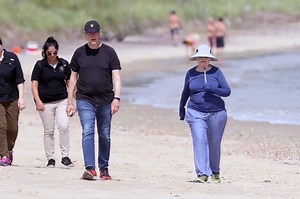 Hillary and Bill Clinton spotted in the Hamptons