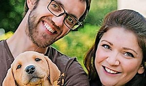 Marelle Sturrock performing with hunted man David Yates