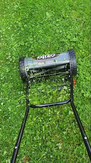 Ozito push reel lawn mower