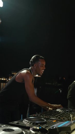 Joozey on Instagram: "1 January 2026, Dar es Salaam 🎉 📍 @dfm.tz"