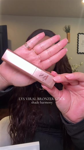 My all time FAV bronzer stick✨🙌🏼 #makeup #bronzer #lysbronzingstick #makeuptutorials #contouring