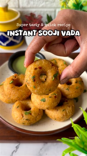 Divya Kumari on Instagram: "Instant sooji vada recipe 😍😍 Save this for later ❤️. Ingredients- Oil - 1 tsp Jeera - 1/2 tsp Green chilli - 2-3 Chilli flakes- 1 tsp Coriander leaves- 2 tbsp Salt - 1/2 tsp Water- 1.5 cup Sooji - 1 cup Do try this recipe and let me know if you liked it or not 😍😍 Follow @cookingdiaryathome For more such amazing content ❤️. ❌NO REPOST ❌ Healthy & tasty breakfast recipe , Quick breakfast recipe,Instant sooji vada recipe, Rawa vada recipe, Quick snacks recipe, Recipe
