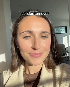 Retinol drying out your skin? Try DIME's TBT® Cream – a gentle catalyst for younger-looking skin! 🌿 Formulated with bakuchiol and linoleic acid, experience the benefits of retinol without the harshness. 🖤 TBT® Cream won't dry out your skin or increase its photosensitivity. ✨ | DIME Beauty