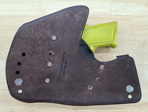 The Cross-Draw (IWB, 11 o'clock)