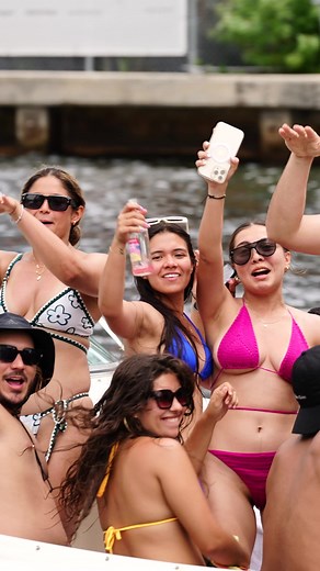 Raging Party on Small Boat in Miami! 🎉🚤🌴 #MiamiMaritimeParty #BoatsnapsFun #instaparty #miami #smallboat #southflorida | BoatSnaps