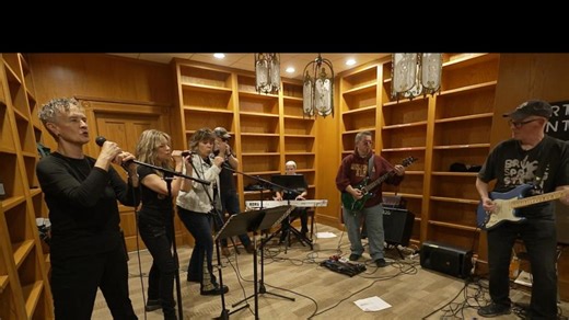 Judges form band as threats towards them surge