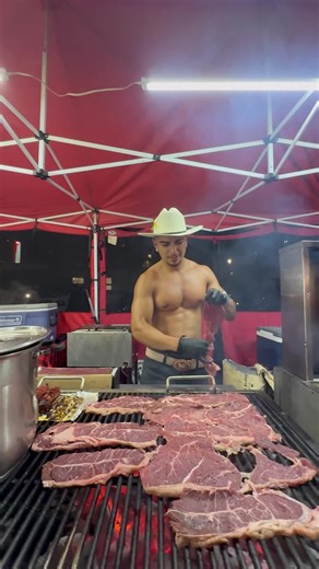 Swing by El Chango Night Market you might find @nickperezofficial__ serving up some bomb food to you 🫣 📍1038 S Main St, Los Angeles, CA 90015 Thursday - Sunday 6pm - 12am 📞(818) 355-0543 #ElChangoNightMarket #LosAngelesEvents #LosAngelesNight #DTLAEvents #SupportLocalLA