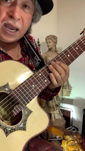 Learn Guitar Chords with Angel Fargas Tutorial in Camoapa, Nicaragua