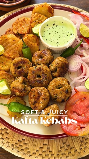 Smokey Chicken Kafta Kebab | Soft & Juicy Melt-in-Mouth Kebabs | دھواں دار نرم اور مزیدار چکن کفتہ کباب Follow @food_kahani_by_marriam for more recipes. Perfect for BBQ nights, parties, or family dinners — serve with mint chutney and enjoy that irresistible smoky twist 🔥 Ingredients | اجزاء Chicken minced meat 1/2 kg — چکن قیمہ آدھا کلو Onion (chopped) 1 medium — درمیانہ پیاز کٹا ہوا Coriander 1/2 bunch — دھنیا آدھا گچھا Mint leaves (handful) — پودینے کے پتے ایک مٹھی Green chilies 2 — ہری مرچیں