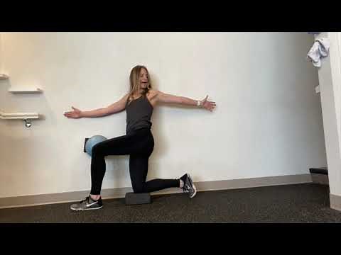 1/2 kneel thoracic rotation drill