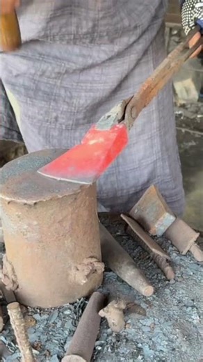 This axe making technique is easy #shorts #amazingkkdaily