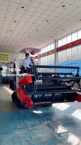 Liên hệ tư vấn máy cày Kubota