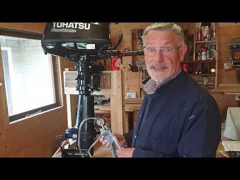 Servicing a Tohatsu Outboard – Gearbox Oil Change