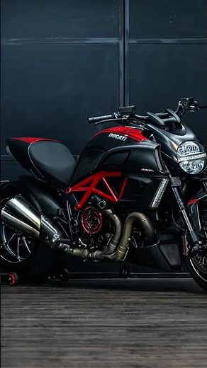 2013 Ducati Diavel Carbon Review: The Red Monster That Redefined Cruisers