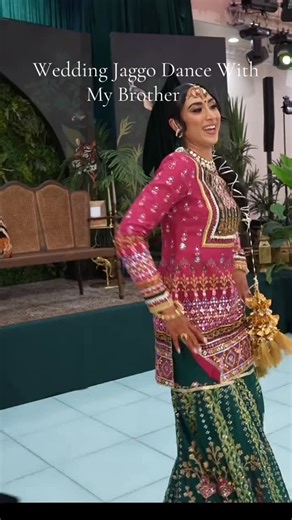 Dance Wedding on Instagram: "Bachpan ka Pyar ✨️ Courtesy: Rameet Sandhu #weddingdance #desiwedding #weddingchoreography #brownwedding"