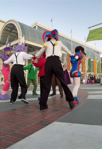 Exploring The Amazing Digital Circus Cosplay