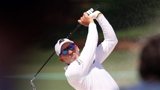 Sergio Garcia loses cool at Masters, destroys tee box and breaks club