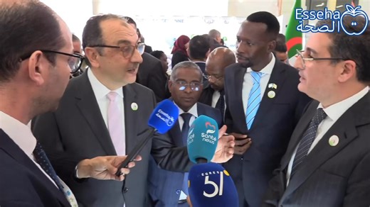 Au Clinvest Expo 2025, Mohamed Mehdi Slimani, directeur commercial du groupe Biocare, a présenté au ministre de la Santé les innovations et les activités de Biocare lors de la visite officielle du stand au Palais des Expositions – SAFEX. | الصحة Esseha
