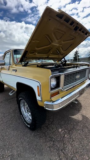 1974 Custom Deluxe Chevy square body!#chevy #chevytrucks #pickup #4x4 #squarebody #thinkinboutme #454 #bigblockchevy #customdeluxe #lifted #fyp #foryou #blowthisup #trucksoftiktok #tutone #morganwallen #squarebodynation #c10