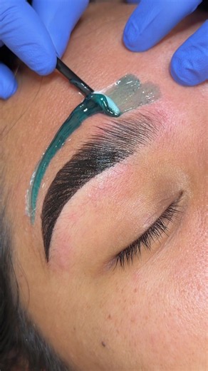 🥳💙 @Tress Wellness — — — — — #browwax #waxing #eyebrowwax #brows #ad