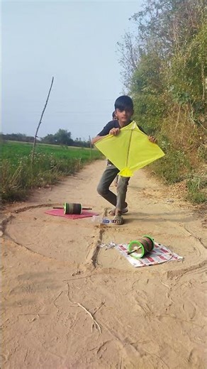 # પતંગ મિલે ઓર ચલે ગયયે#funny #trendingshorts #viral #kite #shortvideo