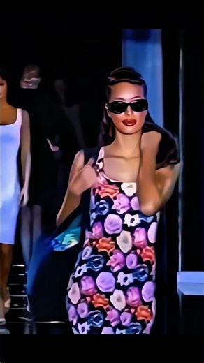 Brandi QUINONES for Versace 1995..#trending #shorts #fashion #runway #model #90s