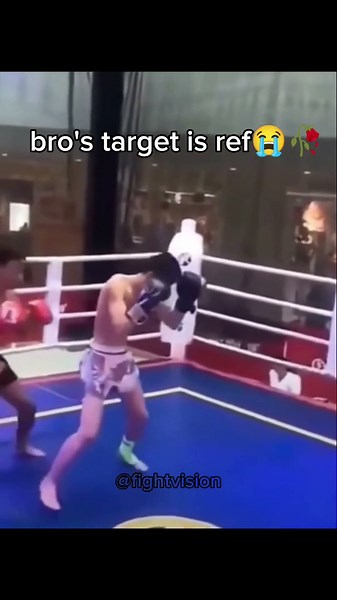 Bro wanted to fight ref😭