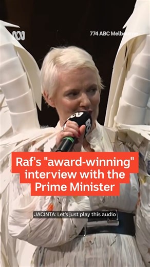 #Bestof2025: Throwback to the time Raf questioned the PM about whether he would want his dog Toto to be buried with him. 🐶 Tune in to Mornings with Raf Epstein on 774 ABC Radio Melbourne or on the ABC listen app: https://ab.co/ABCListenApp #774ABCMelbourne | ABC Melbourne