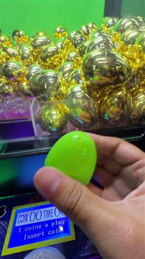 $10 Golden Egg Claw Machine Challenge #viral #clawmachine #arcade #lifehacks #mystery