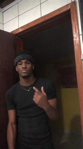 Os vídeos de Bachmann (@xsbachmann) com original sound - flysoundz