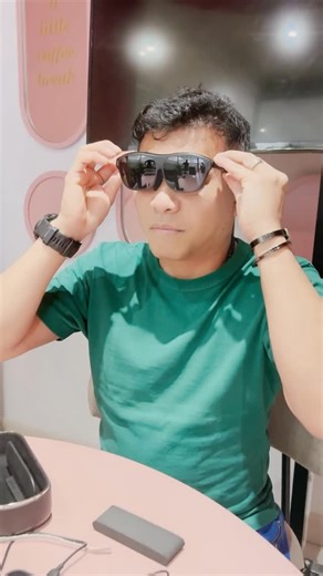 Anang Hermansyah on Instagram: "Unboxing mainan baru 👓✨ Rokid Max 2 langsung datang dari Amerika 🇺🇸 Kacamata pintar yang bikin nonton jadi berasa punya layar sendiri, gede, jernih, dan praktis. Dipakai santai, tapi experience-nya serius. Teknologi emang paling asik kalau bisa dinikmati tanpa ribet. 🙌 #RokidMax2 #Unboxing #SmartGlasses #TechDaily"