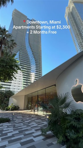 Live in this new construction downtown high-rise now offering a 2-month free special. 📍For tours and more info, fill out our form in bio. DM or text/call anytime #DowntownMiami #Miami #SouthFlorida #Makethemove