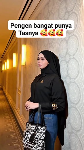 850K views · 19K reactions |  #shellasaukia #meldasafitri | Shella Saukia | Facebook