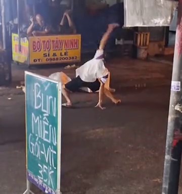 Video của Cánh Chim Phiêu Bạt (@cah.chim.phiu.bat) với bản nhạc nhạc nền - Trà đào cam xả ❤️ - Ngọc Miu Official💕