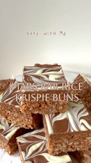 Recipe: Mars Bar Rice Krispie buns ✨save this classic Northern Irish traybake recipe✨ Send to a friend 😉 and follow @jillbakes_ for easy recipes you’ll actually want to make! An absolute traybake classic…a good Mars bar bun is hard to beat in my opinion! 😋 they’re also one of the easiest bakes ever so perfect for a Sunday afternoon👌🏻 Makes 16 150g Rice Krispies 125g unsalted butter 300g Mars bars 1 1/2 tbsp golden syrup 300g milk chocolate 90g bar Milkybar white chocolate Line an 8x8 inch sq