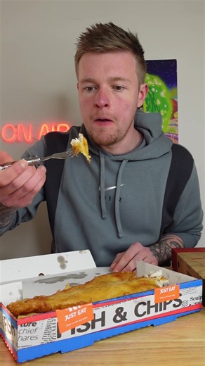 102K views · 1.4K reactions | Gills Golden fry Farington!朗 | Kyle V Food | Facebook