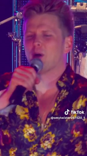 Llorar - Los Socios del Ritmo & Alexander Acha