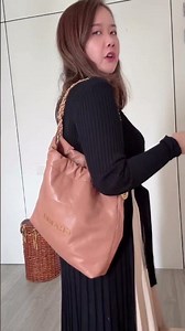 Chanel 22 Review & DON'T BUY IF YOU EVER WANT TO SELL! #chanel22 #chanelbags #luxuryshopping