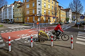 Radverkehr in Esslingen: Konflikt um Diagonalsperre für die Hindenburgstraße - Esslinger Zeitung