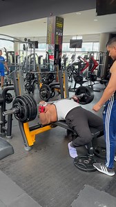 13K views · 1.1K reactions | 165kg 2/6 explicando un poco para que sirve el arco lumbar! Si eres ignorante del tema ahora sabes el porqué me doblo, y si no quieres entender es porque eres lento de aprendizaje! #parati #parami #tendencia #viral #fyp #insta #instagram #instareels #reels #gym | Josue Godoy | Facebook